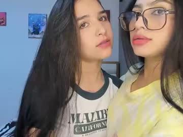 Squirting cam girl Rous_and_mia3 live now