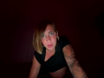 Rows1409 • preggo32y • Europe • public