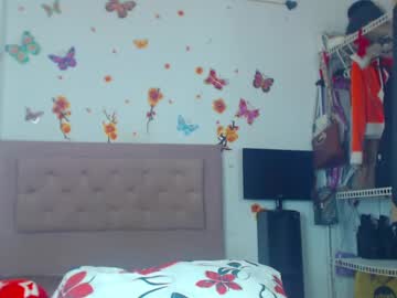 Roxxi_queen • ebony22y • in your bed • away