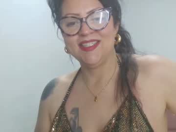 Squirting cam girl Salma__ age 47 yrs live now