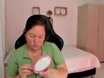 Hairy cam model Samanthaleon, 30 yrs live now