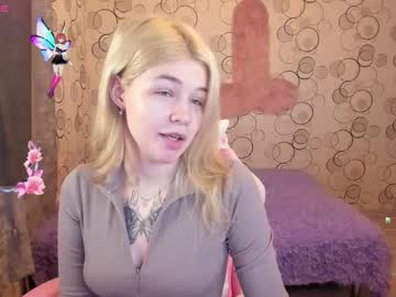 Catch me live as Sarareys, age 23 yrs in premium male cam shows