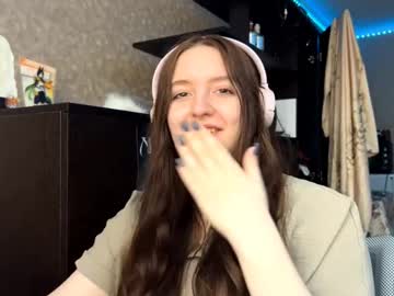 Sassy_touch_heat_x3, 18 years old, ite my lip gently #18 #new #shy #young #teen [20 tokens remaining], webcam photo