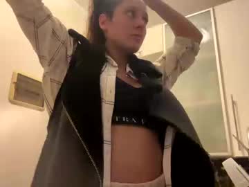 Live Milf Sassylilah, 30 yrs - Hot Milf Cams