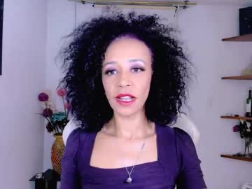 Squirting cam girl Scarlettmalbec age 42 yrs live now