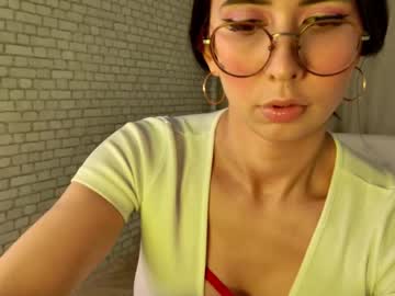 Secret_pixie, 20 years old, Goal:Sensual tease my skirt| It s my first day! #new #18 #bigboobs #feet #bigtits [24 tokens remaining], webcam photo