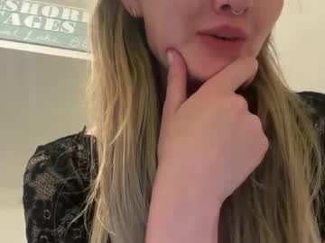 Live cam performer Sexy_bridget streaming now