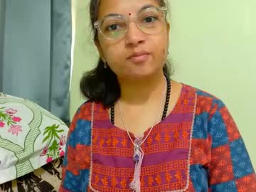 Catch me live as Sexyniharika, age 38 yrs in premium male cam shows