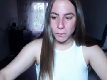 Squirting cam girl Sexyyuliia777 age 28 yrs live now