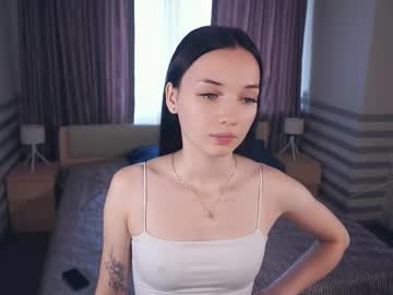 Sharagedye, 18 years old, Goal -  massage my breast under my top #shy #new #skinny #18 #teen [19 tokens remaining], webcam photo