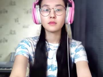 Skinny Asian cam girl Sheenakensinger | 18 yrs live in HD