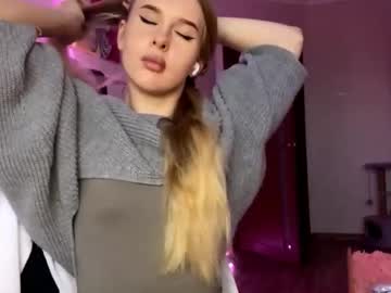Shelapeake, 18 years old, Goal: Show the outfit! I am #new here and your support is very important to me! Thank you! ^^ #teen #18 #blonde #shy [10 tokens remaining], webcam photo