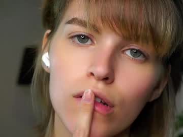 Shelleyharn, 18 years old, Goal: ?gently touch my breast? Hello everyone, I'm new to meet you here? #new #18 #shy #cute #petite [36 tokens remaining], webcam photo