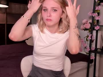 Sheridanpotulski, 18 years old, Hi I am Sherl <3 I am new here 0: So nice to meet you <3 GOAL: play with top    #new #skinny #18 #blond #shy  [0 tokens remaining], webcam photo
