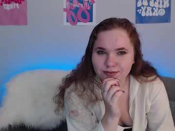 Sireen_kiss, 19 years old, GOAL: Make me less shy on my first day [45 tokens left] #new #shy #cute #curly #chubby, webcam photo