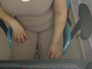 Sirenlux_ch, 25 years old, GOAL: Sexy Dance [50 tokens remaining] Welcome to my room! #bigboobs #new #milk #atina #bbw, webcam photo