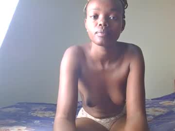 Squirting cam girl Skarletblue live now