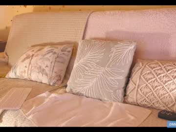 Best Female Sex Cams model Softlee, age 22 live now