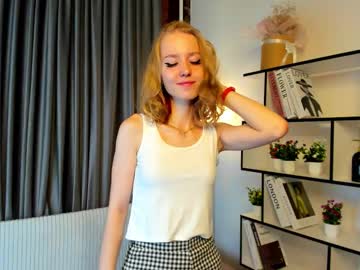 Softrogue, 18 years old, Goal: Bite my lips close to you <3 Im #new and little #shy ;) Me #18 y o #teen #cute [35 tokens remaining], webcam photo