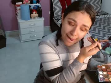 Squirting cam girl Soniaplayass age 27 yrs live now