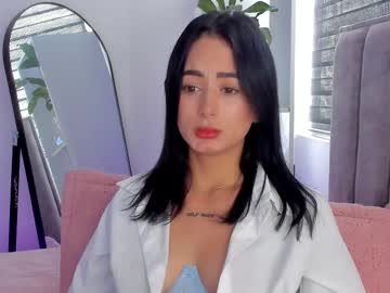 Squirting cam girl Sophie_001 age 23 yrs live now
