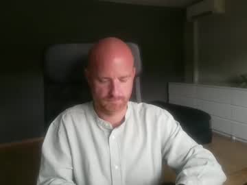 Hairy cam model Squirtsquirrel, 36 yrs live now