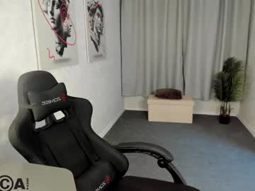 Skinny Asian cam girl Stasy_cuttie live in HD