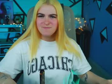 Stef_nicks, 22 years old, GOAL: blow a kiss? [14 tokens remaining] eye contact challenge (spoiler: you lose)? #shy #redhead #cute #new #nonude, webcam photo