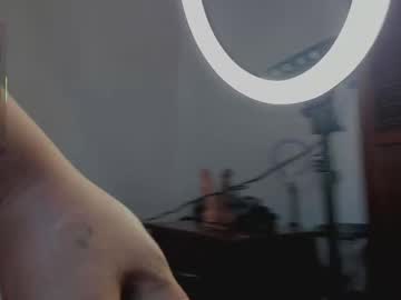 Squirting cam girl Stefaniadiazz_ age 42 yrs live now