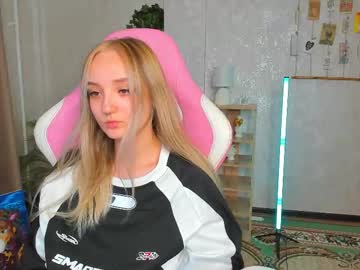 Susan__clark, 21 years old, Welcome to my room! Im Annie I'll be glad to fun you #shy #18 #curvy #smalltits #latina, webcam photo