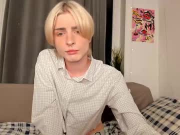 Sweet_peach__, 22 years old, cum show [700 tokens remaining] #twink #femboy #young #18 #cum #feet, webcam photo