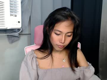 Skinny Asian cam girl Sweetiie_caren live in HD