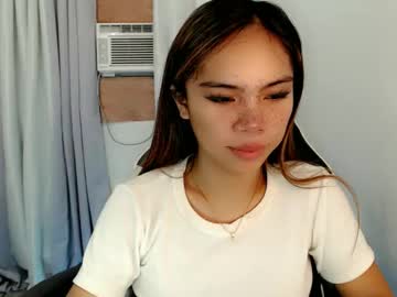 Skinny Asian cam girl Sweetness_delxx live in HD