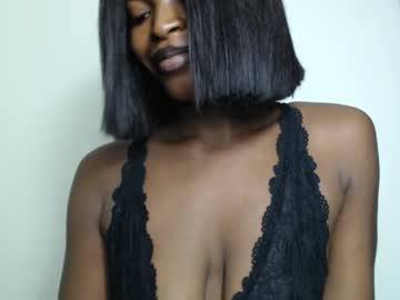 Muscle cam star Sweetxxboobsx