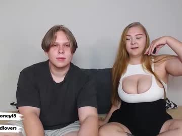 Live cam performer Taintedlovers_ streaming now