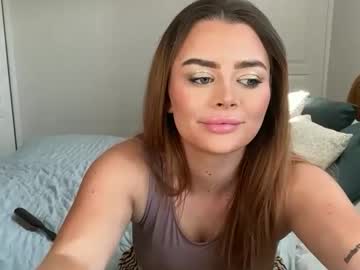 Live cam performer Taliavaine streaming now