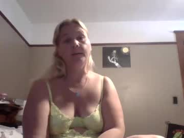 Thickthighs_92 • milf32y • Indiana, United States • public