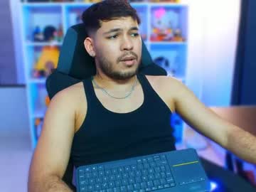 Skinny Asian cam girl Thomascollins__ | 21 yrs live in HD