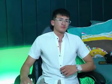 Muscle cam star Thonixx_mr, 25 yrs