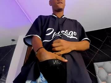 Tiago_xxx_, GOAL: doggy  style [66 tokens remaining] welcomo too new model  hot  ??  #18 #latino #bigcock #bigass #curve, webcam photo