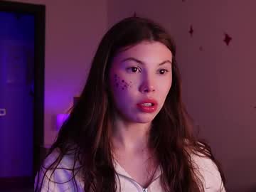 Tiffantasy, 20 years old, ride a pillow for 15 mins [1137 tokens left] show on the bed ^^ #teen #young #petite #dance #smalltits, webcam photo