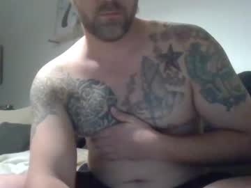 Hairy cam model Tisarit0 live now