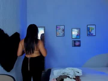 Squirting cam girl Tits_kitty age 23 yrs live now