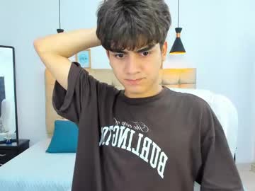 Live twink cam Tommy18__, age 18 yrs nude and streaming