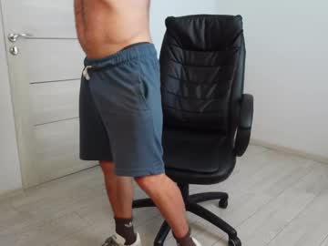 Muscle cam star Tommy_burnzzz, 33 yrs