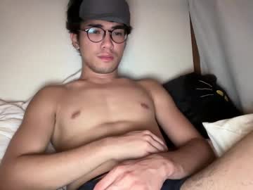 Skinny Asian cam girl Toshikaro0 live in HD