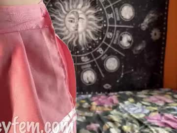 Tracyfem, 28 years old, Welcome guys - Goal: Cum show [1998 tokens left] #feet #tgirl #smalltits #young, webcam photo