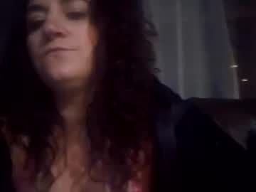 Truemilfbella • milf40y • United States of America • public