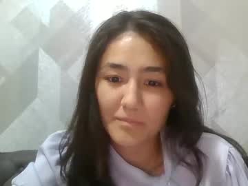 Skinny Asian cam girl Twilighttease live in HD