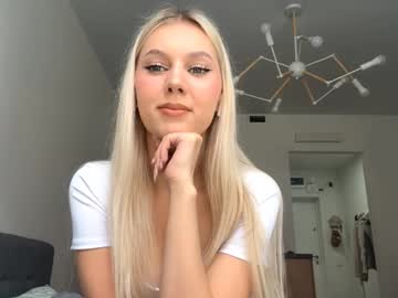 Live cam performer Uncrispino streaming now